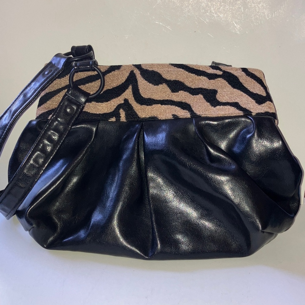 Vintage Black and Tan Tiger Stripe‎ Shoulder Bag Double Strap Snap Closure 10x12